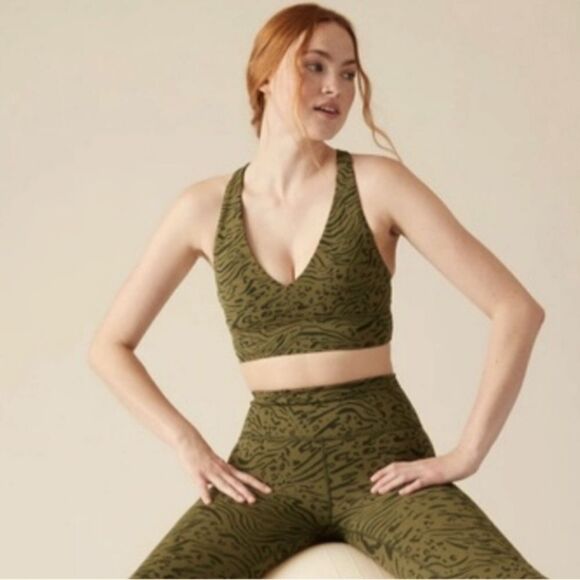 Athleta Women's Transcend Plunge Bra, Size Small, NWT Never Been Worn - Picture 3 of 7